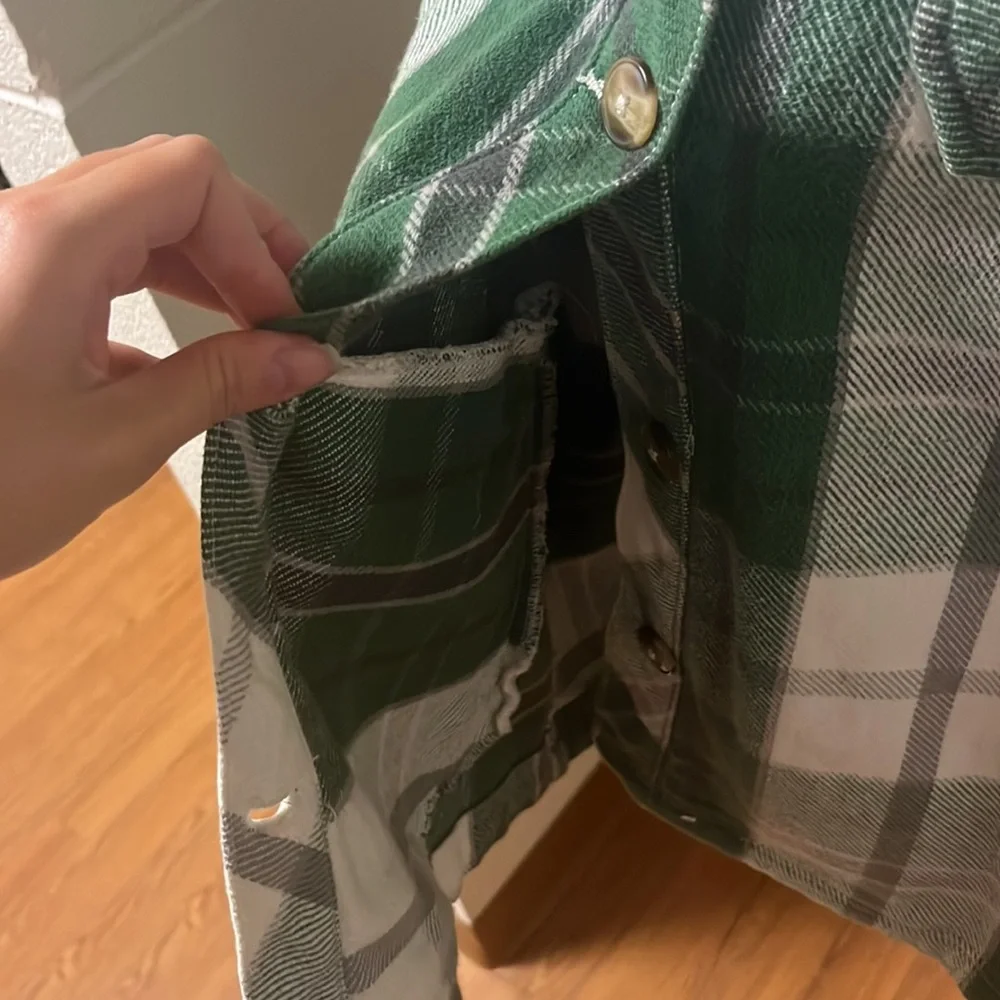 Aerie Offline Plaid Flannel - Picture 7 of 7